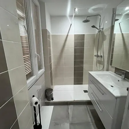 Studio confortable avec balcon Appartamento