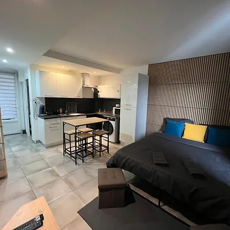 Apartment Confortable Avec Balcon *